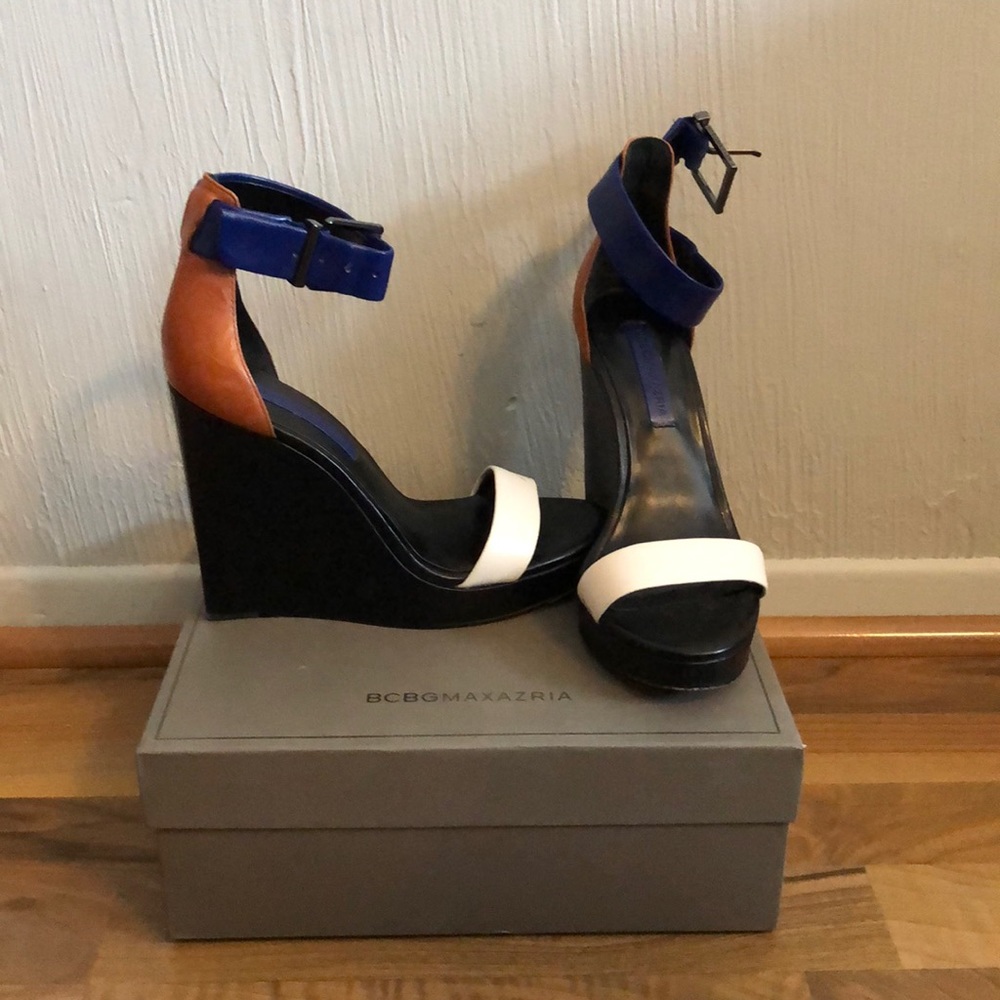 Wedge sandals